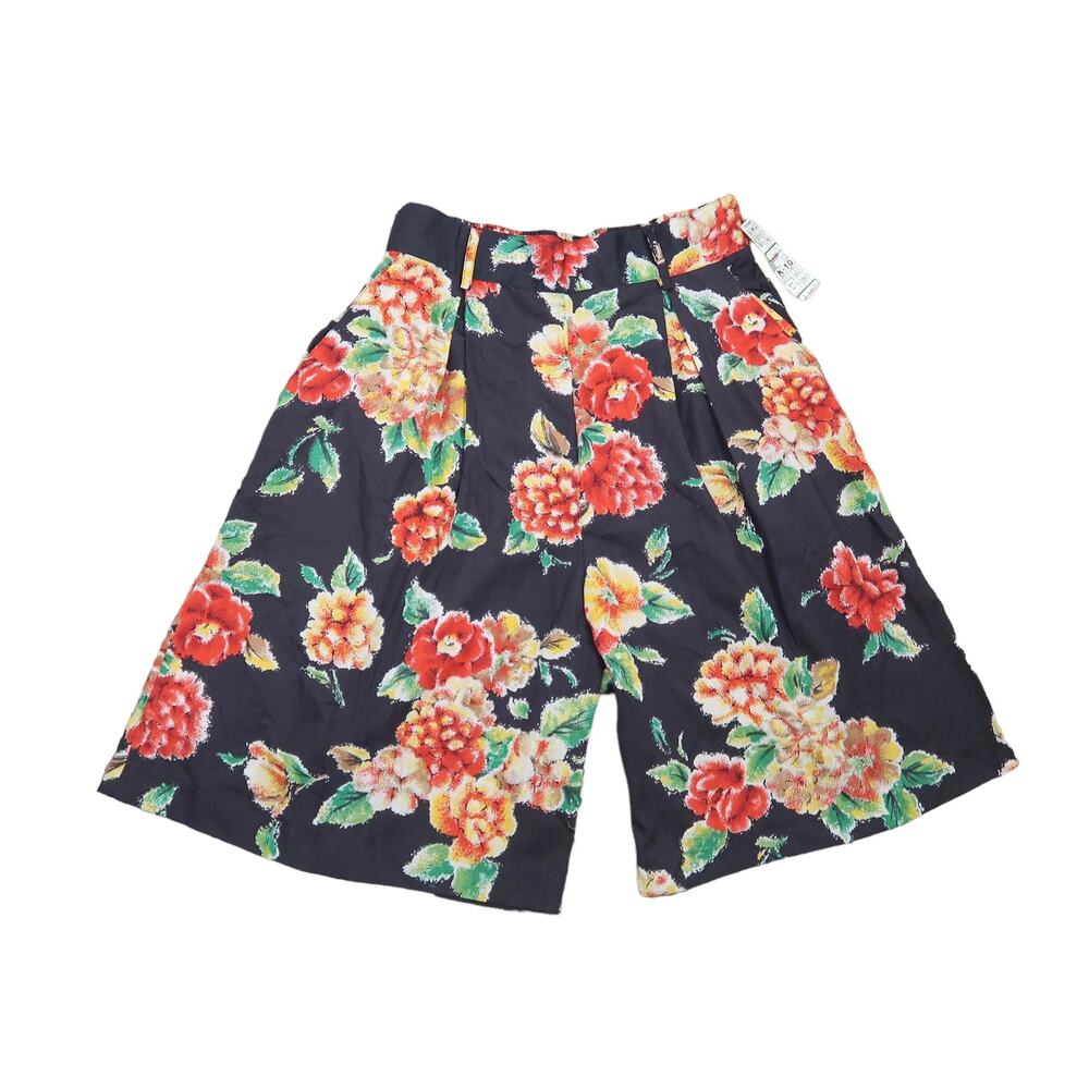 Vintage 90s Nouveau black and red floral high rise longline shorts M